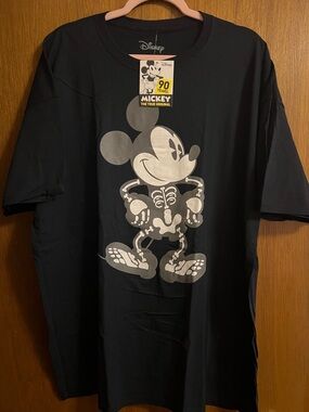 NWT Disney 2X Unisex Black Short-Sleeve Tee with Silver Mickey Skeleton Graphic